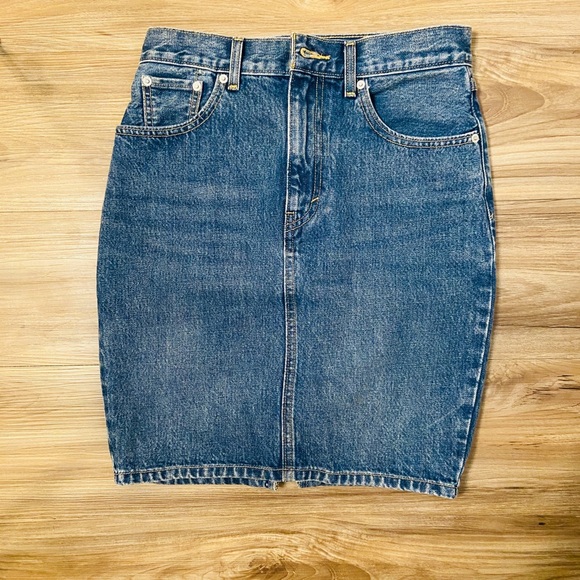Levi’s Denim Skirt - Picture 1 of 5